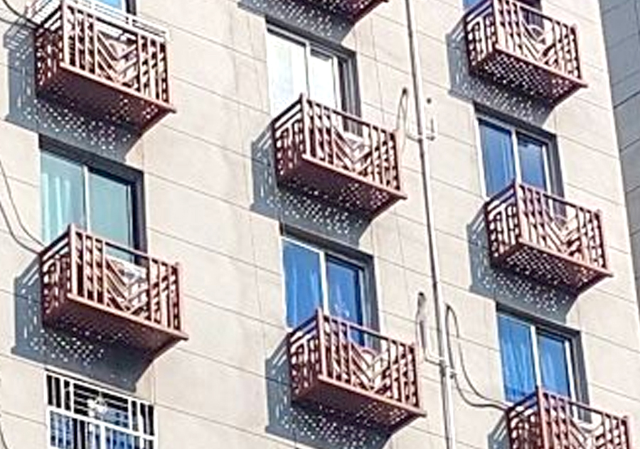 Caja protectora de aluminio de tres paneles para unidad de aire acondicionado exterior