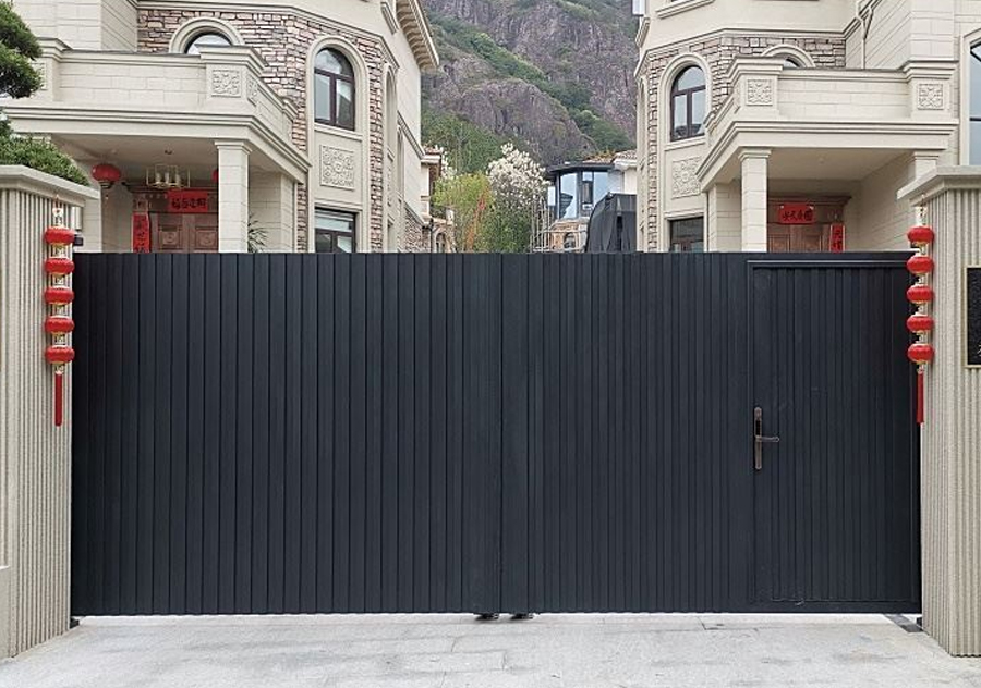 Puerta decorativa clásica de aluminio para patio