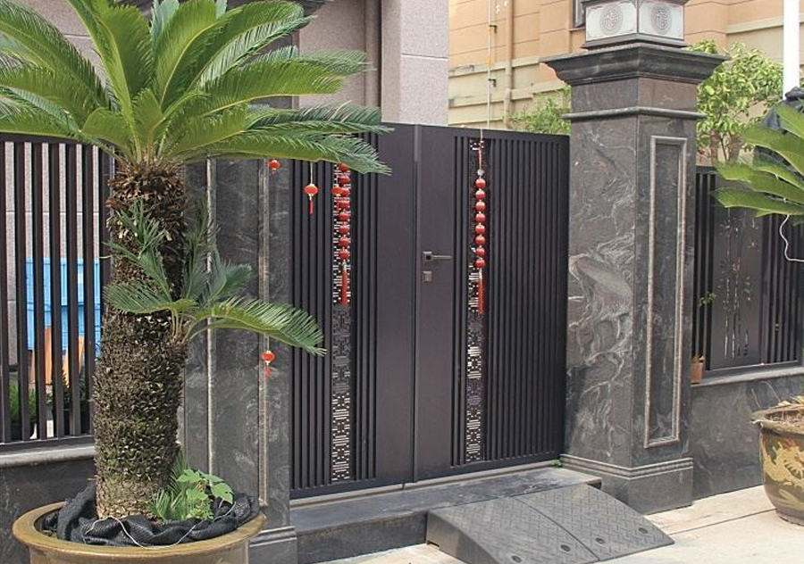 Puerta decorativa de aluminio para patio